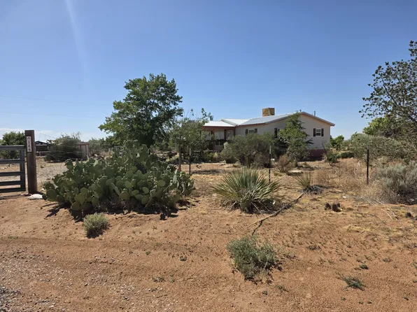 149 Manzano View Rd, Los Lunas, NM 87031