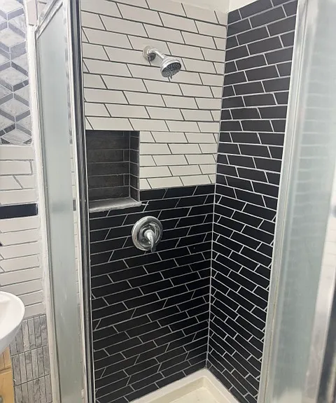 2717 Girard Ave S #101 — Photo 32