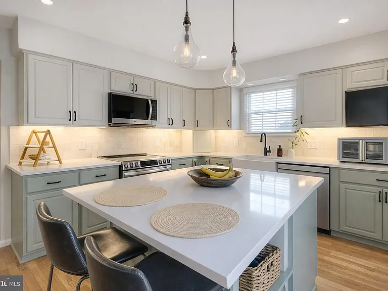708 Kings Croft — Photo 13