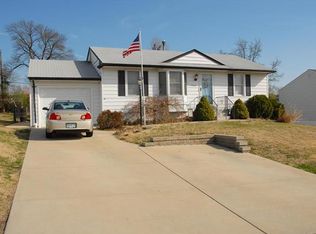 11037 Pine Forest Dr, Saint Louis, MO