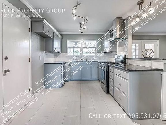 5th image of 2609 Berkshire Way