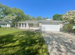 21890 Hampshire Ct, Southfield, MI 48076