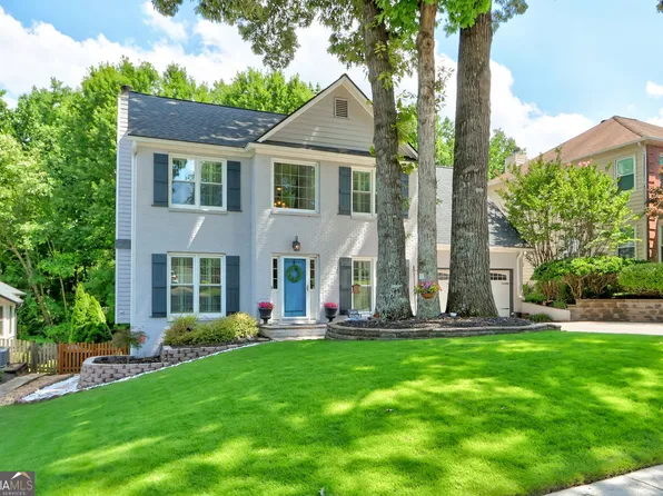 10680 Pinewalk Forest Cir, Alpharetta, GA 30022