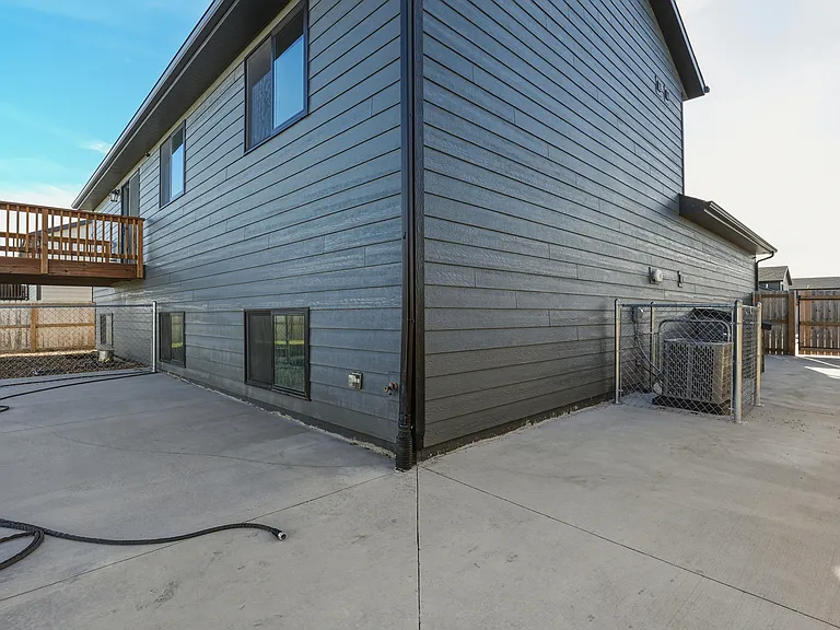 576 Antietem Dr — Photo 4