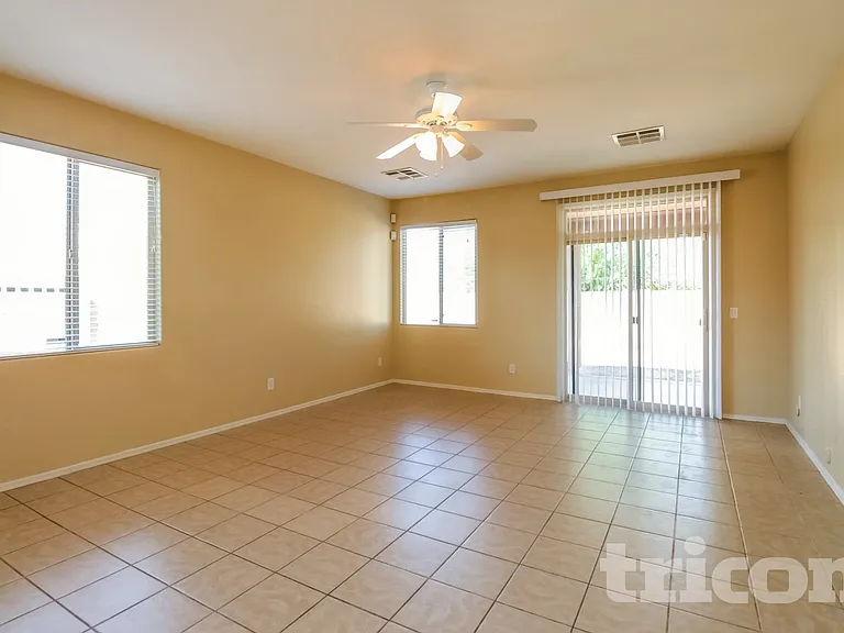 7022 W Carson Rd — Photo 5