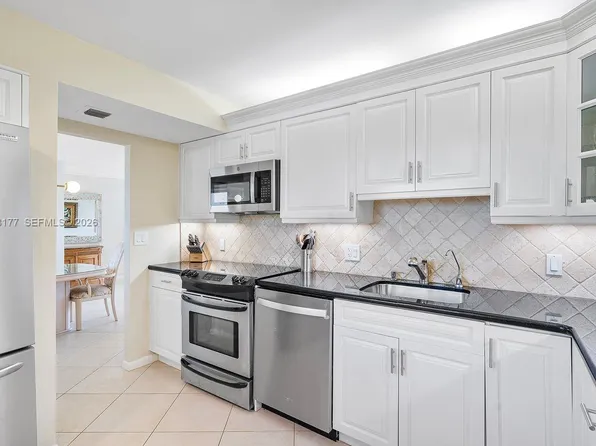400 Ocean Trail Way APT 302, Jupiter, FL 33477