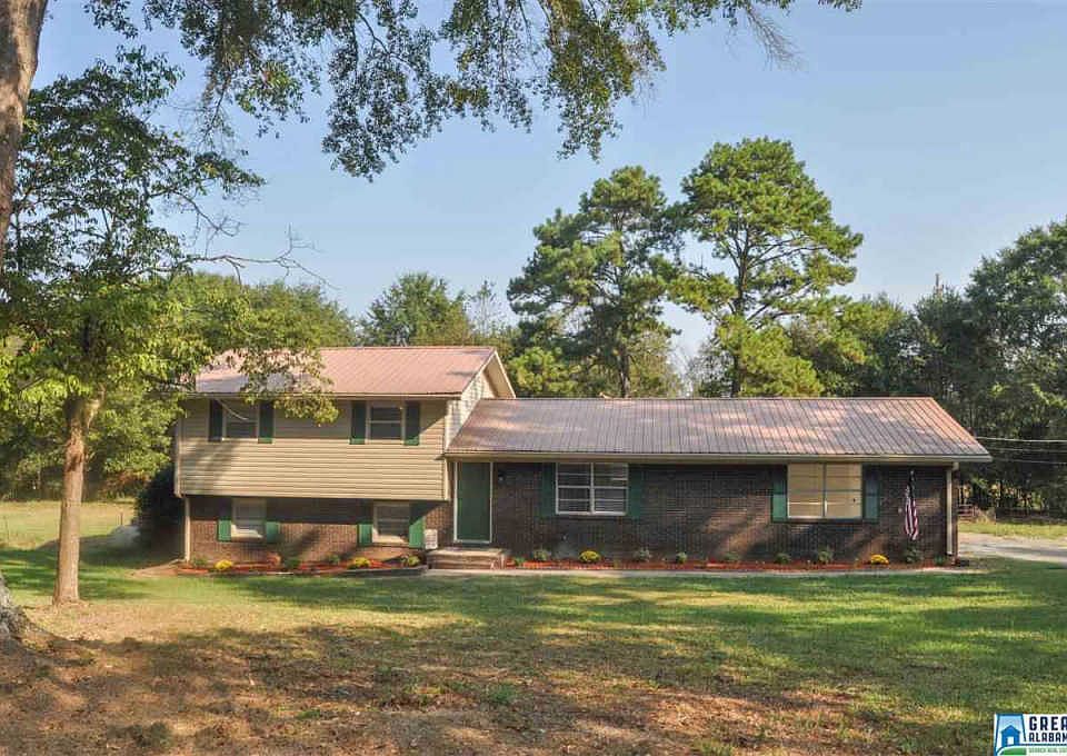 1st image of 121 Dogwood Ln