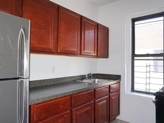 3rd image of 711 Ocean Ave APT 6E