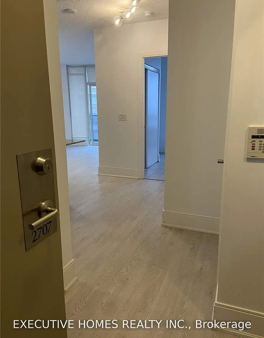 3 bed, $3,000 — Photo 1