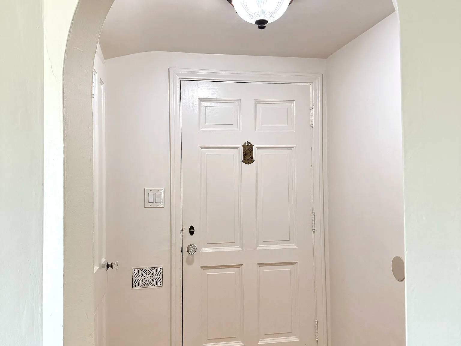 3 bed, 1409 sqft, $4,000 — Photo 3
