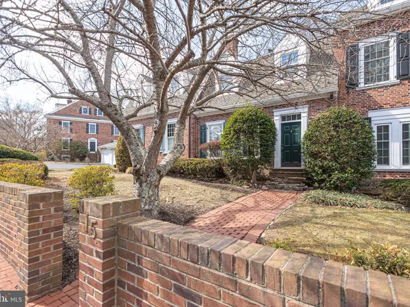 15 Sentinel Rd, Washington Crossing, PA 18977