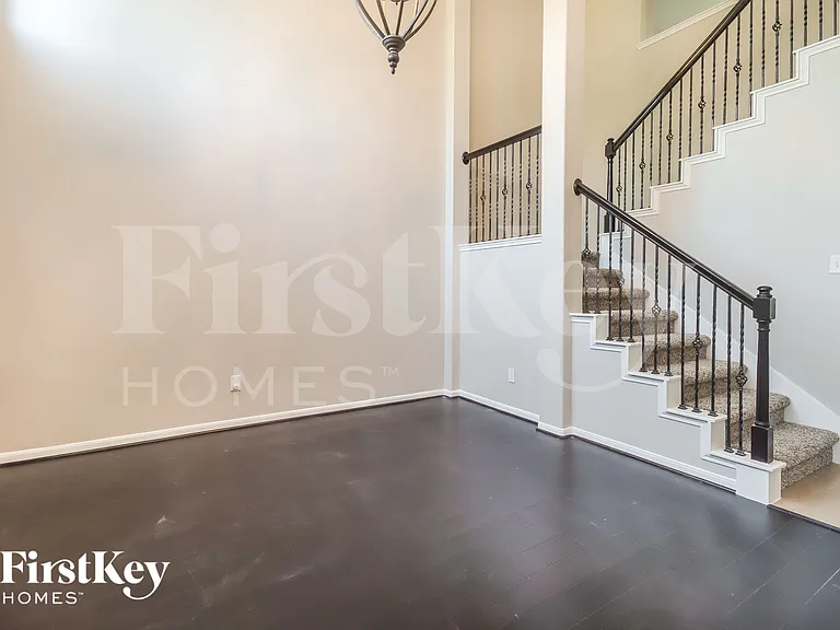 4485 Costa Brava Park — Photo 2