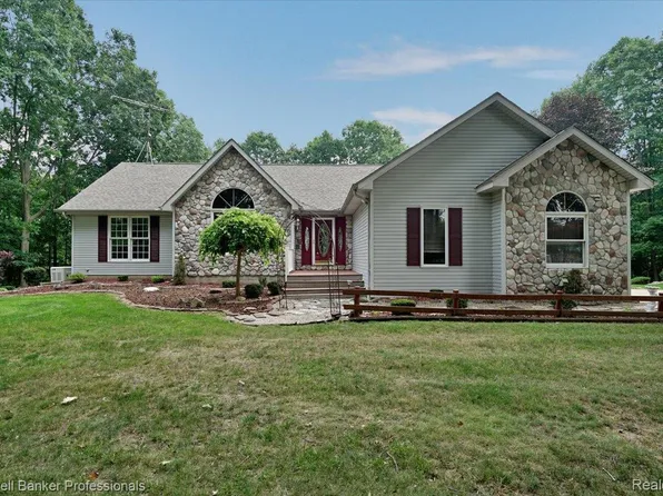 4520 Loggers Pass, Attica, MI 48412