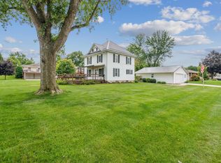 502 Hayes St SW, Cascade, IA 52033