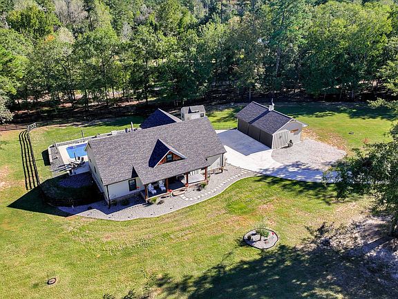 2nd image of 3081 Rocking Horse Ln
