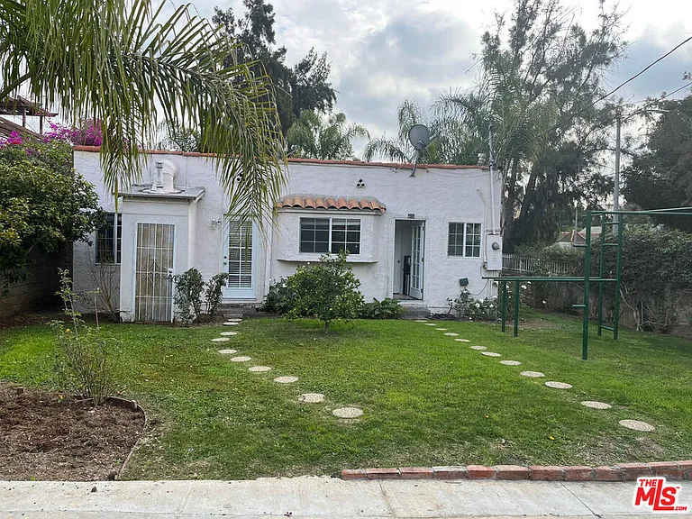 101 N La Peer Dr — Photo 7