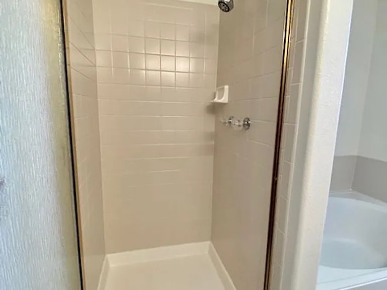 8065 Vectra Dr — Photo 28