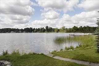 3rd image of 11952 Lilac Ln
