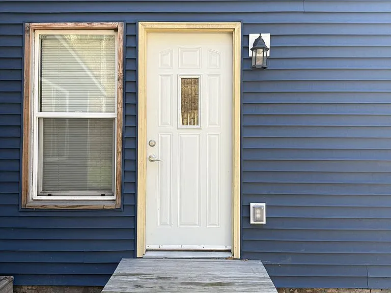 226 Ferry St — Photo 10