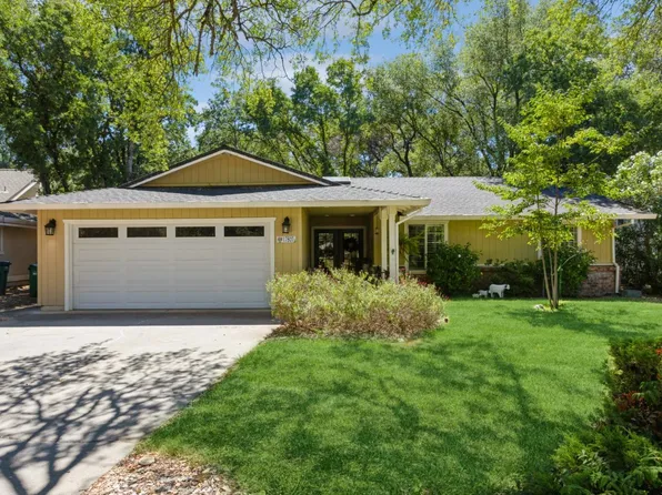 17807 Foxtail Dr, Penn Valley, CA 95946
