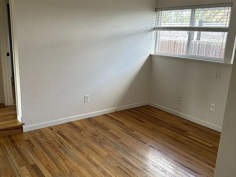 1086 John Hill Rd — Photo 14