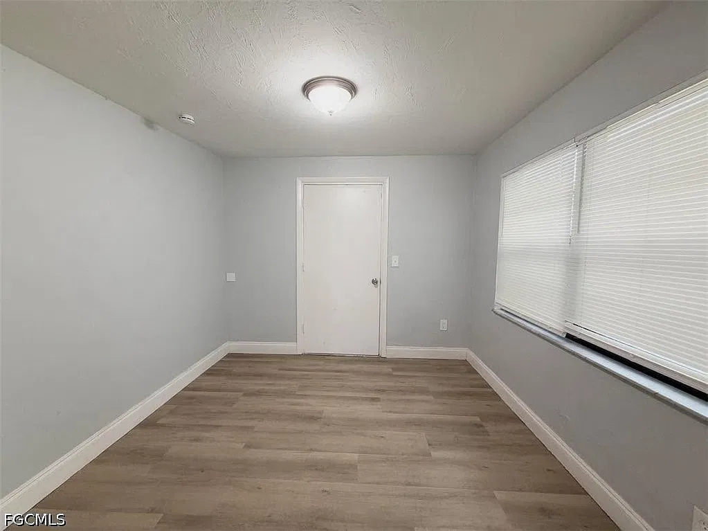 3 bed, 2.0 bath, 1210 sqft, $1,650 — Photo 4