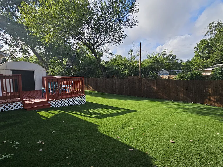 416 Hayes Ct — Photo 16