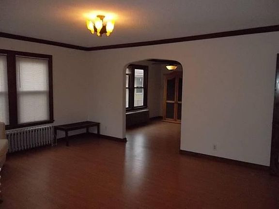 4th image of 25 Delos St W #A