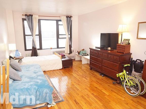 3rd image of 444 E 87th St APT 2G