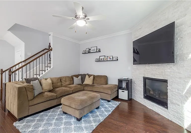1618 Longmoor Ln SE #R — Photo 19