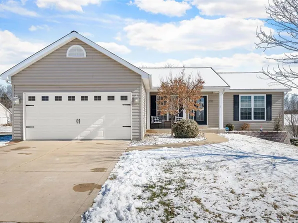 400 Glen Ct, Troy, MO 63379
