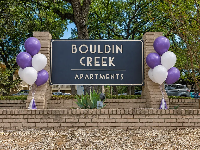 Bouldin Creek — Photo 13