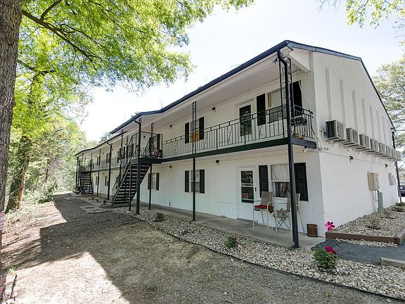 3rd image of 37 Labrook Dr #10