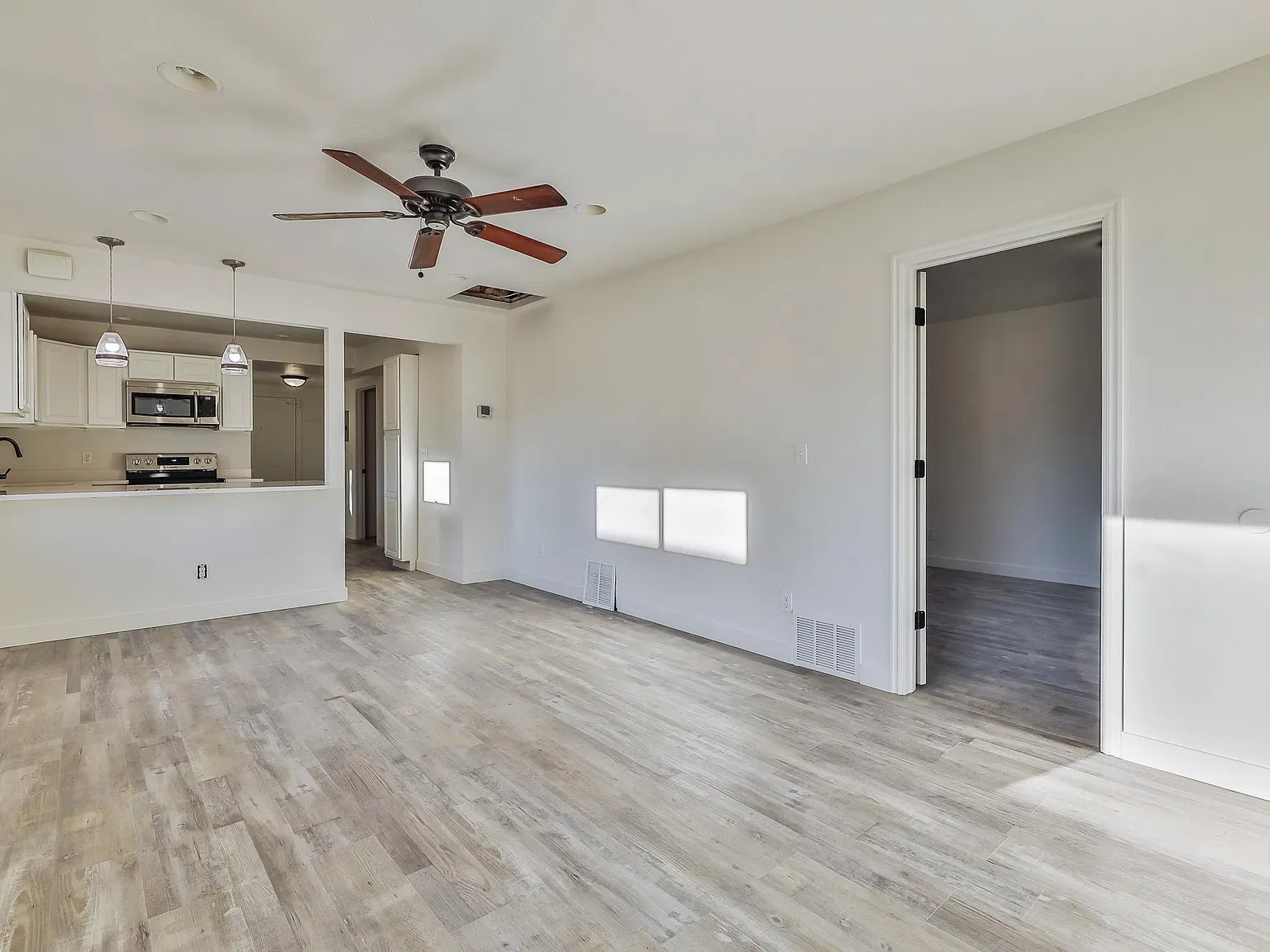 3 bed, 1546 sqft, $2,300 — Photo 4