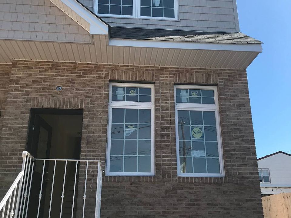 1st image of 42 Bamberger Ln