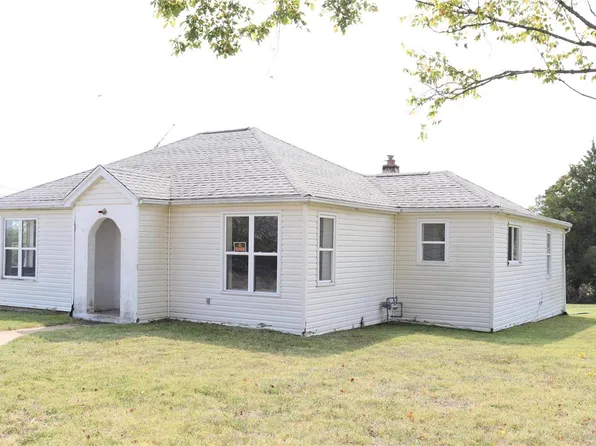 100 7th St #&-107, Hillsboro, MO 63050