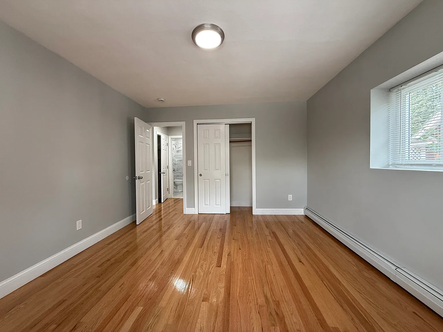 2 bed, 999 sqft, $2,700 — Photo 3