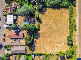 653 E Elmore St, Lebanon, OR 97355