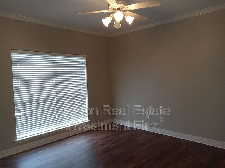 5721 S Lakeshore Dr — Photo 11