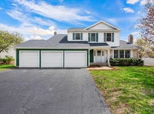 413 Edinburgh Ln, Dundee, IL 60118