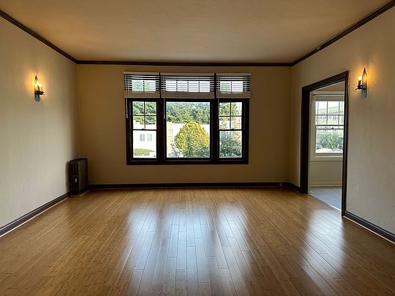 3rd image of 540 Alcatraz Ave APT 203