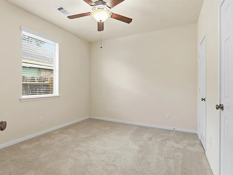 1911 Vale Brook Dr — Photo 20