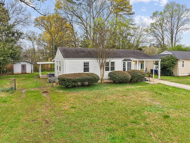 417 Price Dr — Photo 5