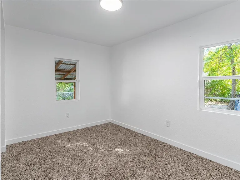 8801 E Frederick Ave — Photo 12