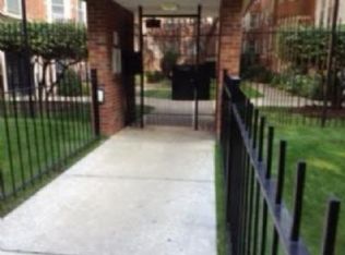 6917 S Crandon Ave APT 1B, Chicago, IL 60649
