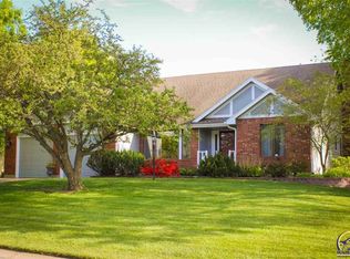 7301 SW Robins Dr, Topeka, KS 66610