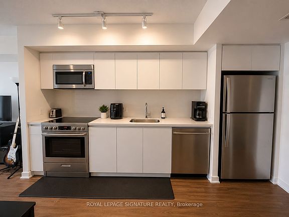 5th image of 85 Queens Wharf Rd #310
