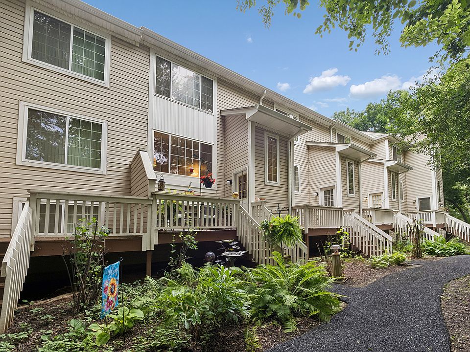 1st image of 257 W Whispering Oaks Ln #257