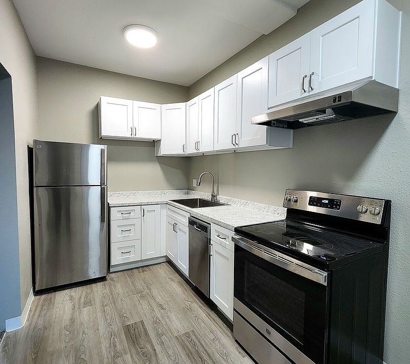 1st image of 414-422 Tacoma Ave S #110