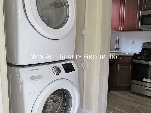 5th image of 4606 Baltimore Ave #1R